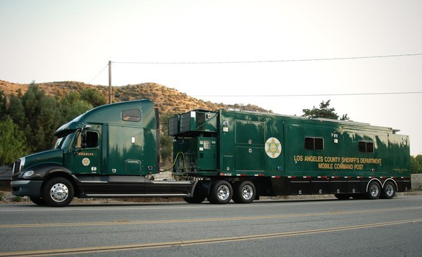 Freightliner LAPD County Sheriff Department Mobile Command Post