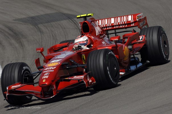 Ferrari F2007.