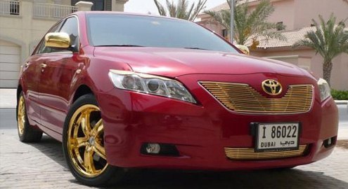 Арабы отделали Toyota Camry золотом