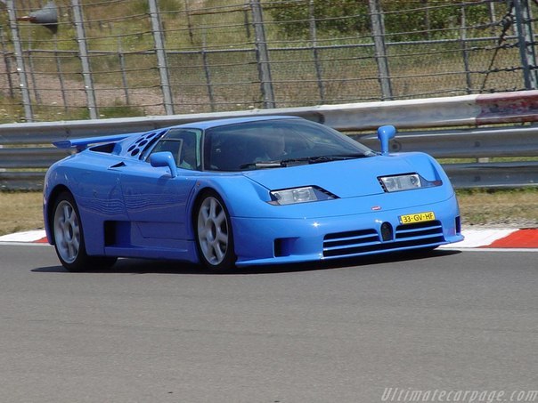 Bugatti EB110.