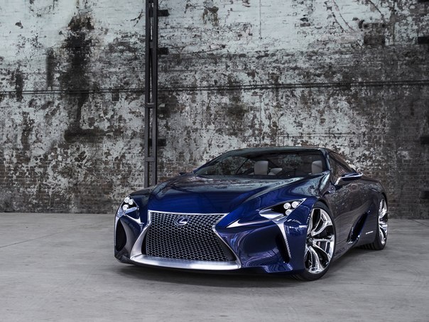 Японцы перекрасили концепт Lexus LF-LC в голубой цвет