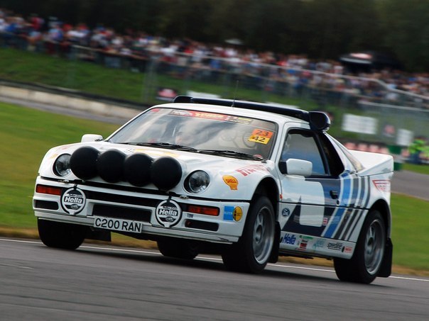 Ford RS200.