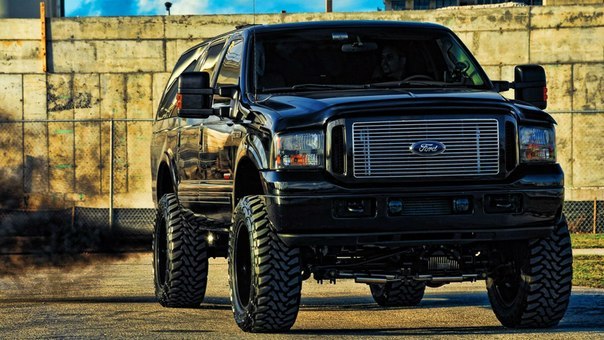 Ford Excursion Limited.