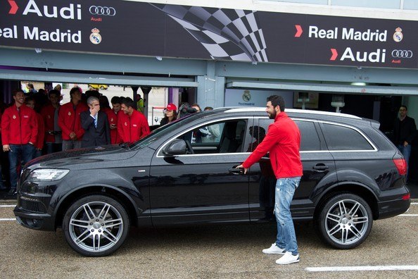 Игроки «Реала» получила новые "Audi" на сезон 2012/13.