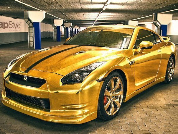 Gold GT-R