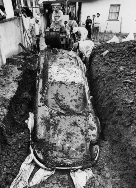 Невероятная история: детектив о закопанной в землю Ferrari Dino 246 GTS