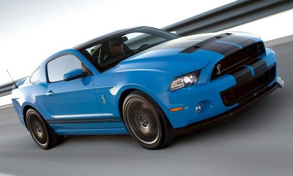 В 2013 году, в автосалоне Лос-Анджелесе Ford Motors предоставит новинку, которая покорит всех потребителей. И этой новинкой станет мустанг Shelby GT500 .