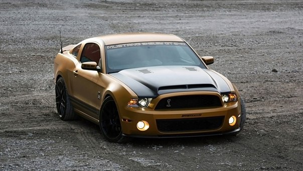 Ford Mustang Shelby GT640